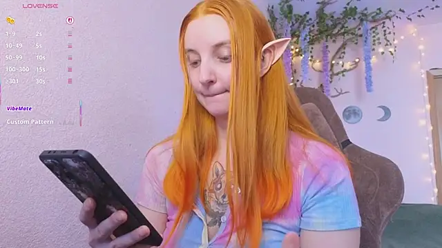 Snapshot of Elfie_Agatha chatting on June 19, 2026, 9:26 am Elfie Agatha online show from June 19, 2026, 9:26 am