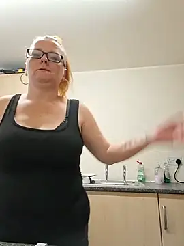 Naughtybutnicedaisy online show from July 7, 2026, 10:30 am