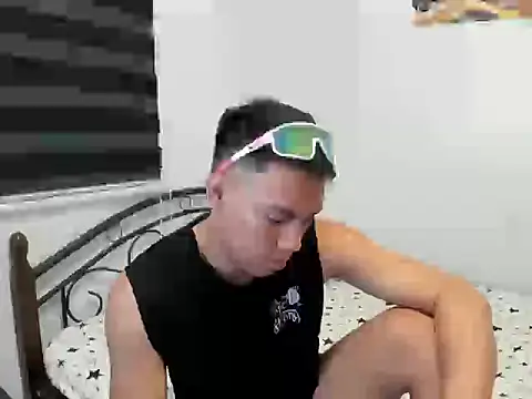 urfucker vinz online show from June 27, 2026, 5:13 am