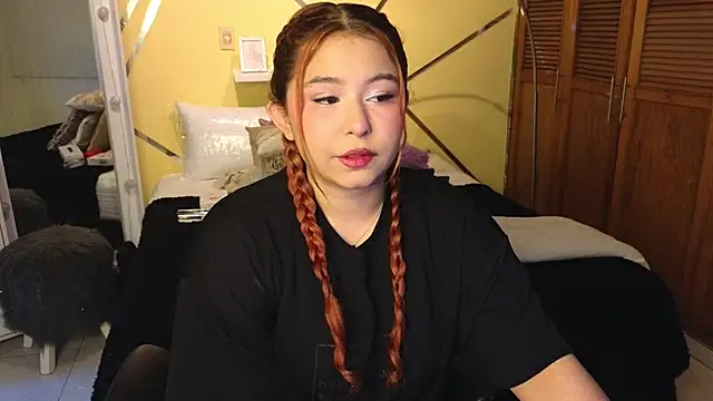 attenea cutte online show from June 17, 2026, 1:32 pm