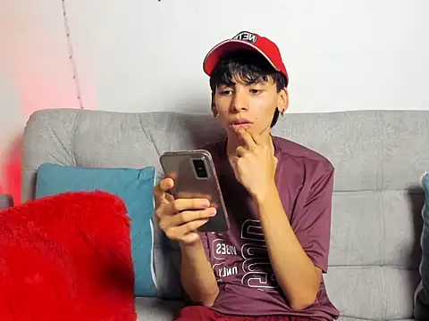 Angel Dustt1 online show from June 6, 2026, 8:36 pm
