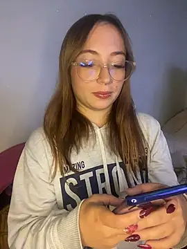 Snapshot of Caamii_ chatting on June 9, 2026, 3:29 am Caamii online show from June 9, 2026, 3:29 am