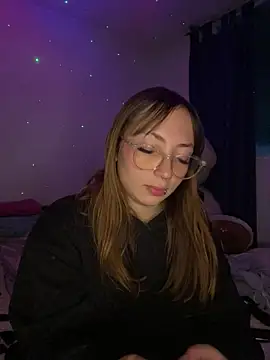Snapshot of Caamii_ chatting on July 22, 2026, 5:31 am Caamii online show from July 22, 2026, 5:31 am