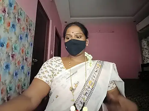Snapshot of Meenakshy chatting on June 16, 2026, 4:34 am Meenakshy online show from June 16, 2026, 4:34 am