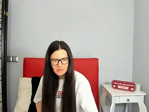 Snapshot of NadiaXlove chatting on June 19, 2026, 5:46 am NadiaXlove online show from June 19, 2026, 5:46 am