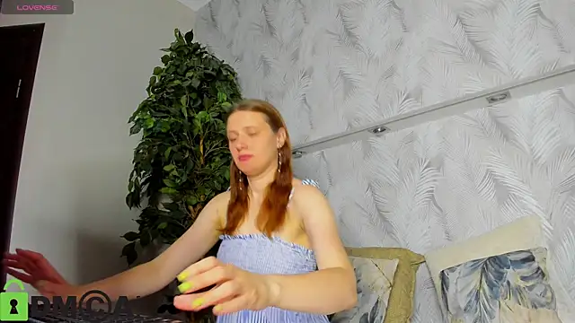 Snapshot of Kathrine-Meyer chatting on June 25, 2026, 1:14 am Kathrine-Meyer online show from June 25, 2026, 1:14 am