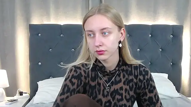LirienVexx online show from June 26, 2026, 3:56 am