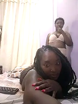 Snapshot of Sexxyy_v chatting on June 9, 2026, 7:37 pm Sexxyy v online show from June 9, 2026, 7:37 pm
