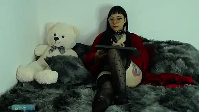 x lilith  online show from June 14, 2026, 2:35 am