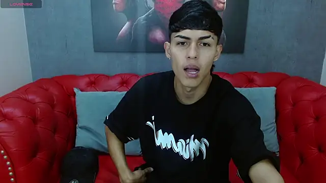 Snapshot of Axel_Mendozaa chatting on June 8, 2026, 4:29 pm Axel Mendozaa online show from June 8, 2026, 4:29 pm