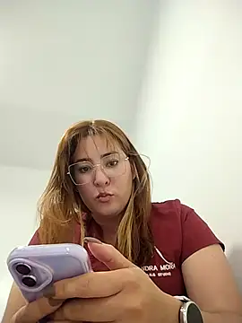 Sandra9530 online show from June 4, 2026, 9:41 pm
