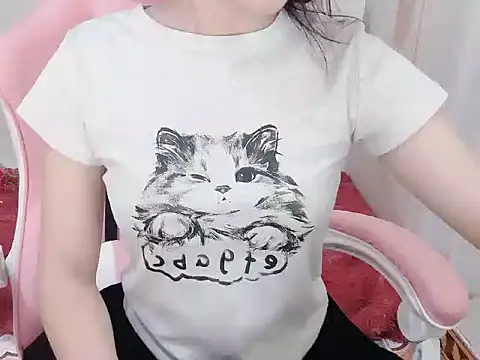 BUNNIIE MIE online show from July 25, 2026, 4:20 am
