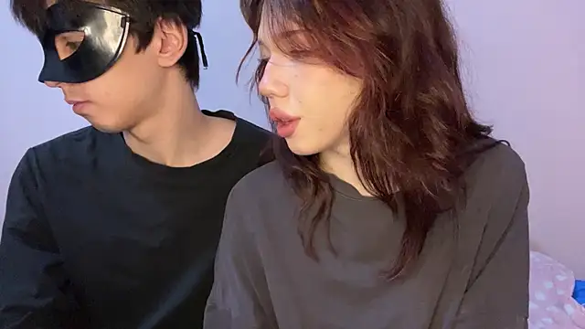 moonlure online show from July 17, 2026, 10:07 pm