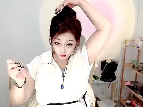 Snapshot of Mimi131499 chatting on July 24, 2026, 12:34 pm Mimi131499 online show from July 24, 2026, 12:34 pm