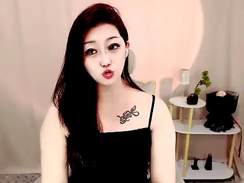 Snapshot of Mimi131499 chatting on July 28, 2026, 1:10 pm Mimi131499 online show from July 28, 2026, 1:10 pm