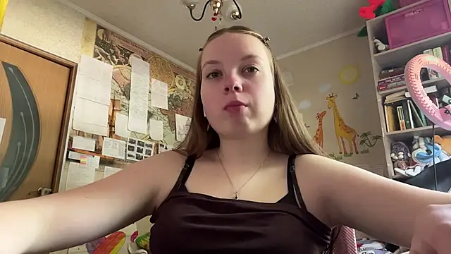 Snapshot of Aileyn chatting on June 9, 2026, 8:15 am Aileyn online show from June 9, 2026, 8:15 am