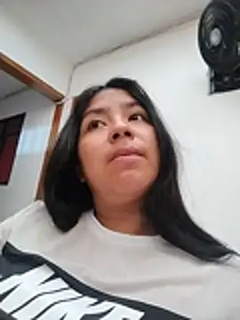 Snapshot of Amber_Herrera chatting on June 22, 2026, 12:35 pm Amber Herrera online show from June 22, 2026, 12:35 pm