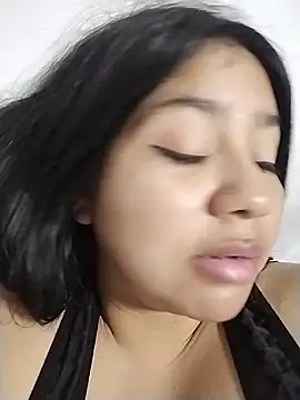 Snapshot of Amber_Herrera chatting on July 1, 2026, 1:06 am Amber Herrera online show from July 1, 2026, 1:06 am
