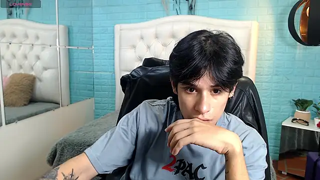 Snapshot of wayath1 chatting on July 12, 2026, 11:11 am wayath1 online show from July 12, 2026, 11:11 am