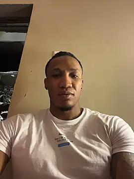 Snapshot of LoganVarela chatting on July 21, 2026, 1:19 am LoganVarela online show from July 21, 2026, 1:19 am