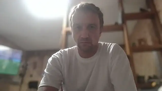 Snapshot of luukikuuki chatting on June 23, 2026, 8:40 pm luukikuuki online show from June 23, 2026, 8:40 pm