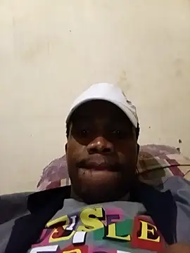 Snapshot of SharmudaBond chatting on July 8, 2026, 4:29 pm SharmudaBond online show from July 8, 2026, 4:29 pm