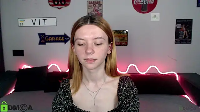 Snapshot of CarolInWonderland chatting on June 29, 2026, 10:15 am CarolInWonderland online show from June 29, 2026, 10:15 am