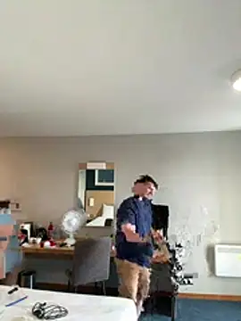 Shycouple7295 online show from July 12, 2026, 5:47 pm