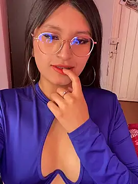 lizyyyy  online show from June 6, 2026, 9:31 pm