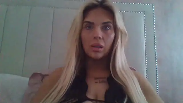 MiaMae x online show from July 5, 2026, 12:23 pm
