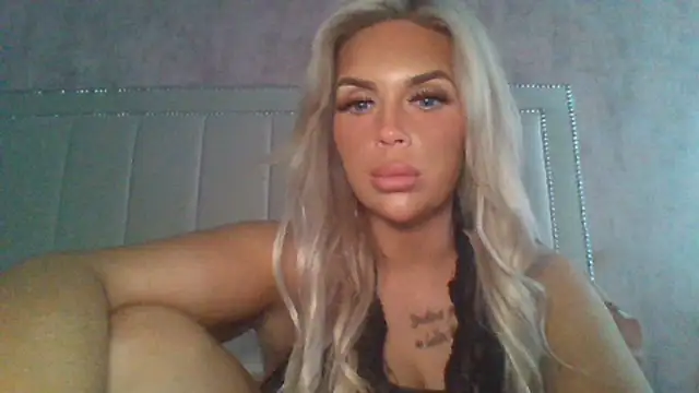 MiaMae x online show from July 15, 2026, 6:04 pm