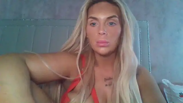 MiaMae x online show from July 6, 2026, 4:09 pm