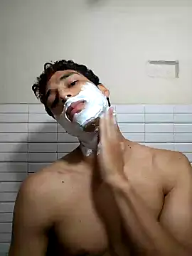 0hmbre0 online show from June 6, 2026, 9:31 pm