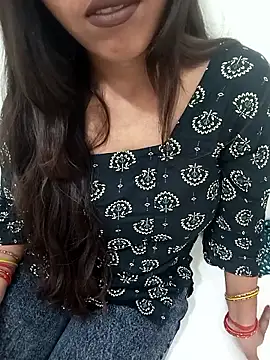 Snapshot of Meenakshi_rajput chatting on June 10, 2026, 4:13 am Meenakshi rajput online show from June 10, 2026, 4:13 am
