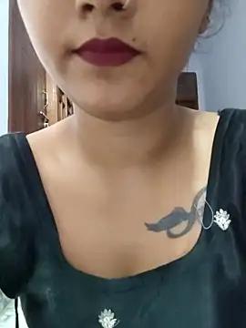 Snapshot of Miss-cutee chatting on June 12, 2026, 7:33 pm Miss-cutee online show from June 12, 2026, 7:33 pm