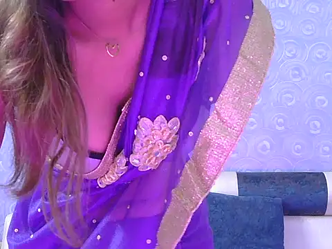 cute-iraa online show from July 18, 2026, 6:00 am