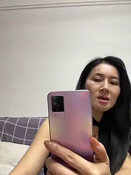 yanzi-888 online show from June 7, 2026, 1:05 pm
