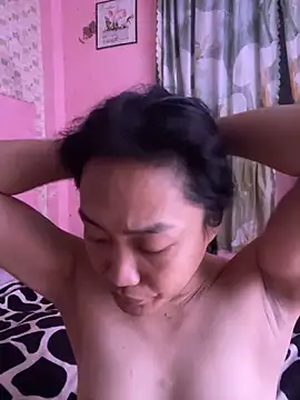 Snapshot of Asianpinaylicious chatting on June 16, 2026, 1:44 pm Asianpinaylicious online show from June 16, 2026, 1:44 pm