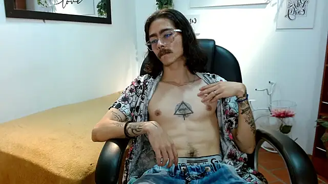 bigcock robert online show from July 1, 2026, 3:45 pm