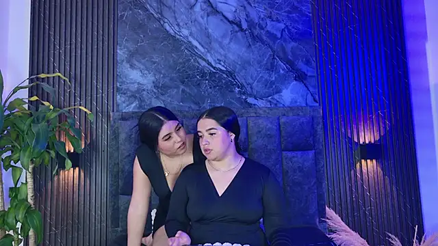 elara and amber online show from June 7, 2026, 2:06 am