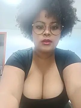 Lolacurly69 online show from June 12, 2026, 9:34 pm