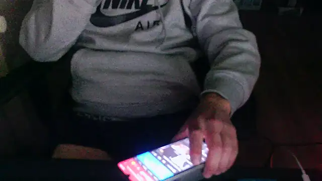Andre95x online show from July 8, 2026, 10:54 pm