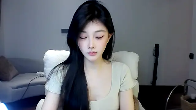 SylvieMaya online show from July 20, 2026, 3:58 pm