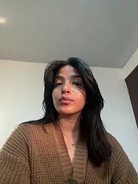 Snapshot of PiaVz chatting on June 19, 2026, 10:47 pm PiaVz online show from June 19, 2026, 10:47 pm