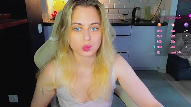 blonde kellyy online show from August 6, 2026, 3:45 am