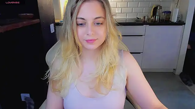 blonde kellyy online show from June 30, 2026, 9:09 am