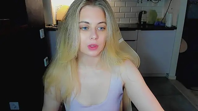 blonde kellyy online show from July 14, 2026, 2:00 am