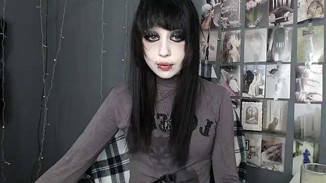 Snapshot of lucyy0_0ddeath chatting on June 11, 2026, 5:59 am lucyy0 0ddeath online show from June 11, 2026, 5:59 am