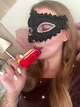 AlexandraMoore03 online show from June 12, 2026, 12:03 pm