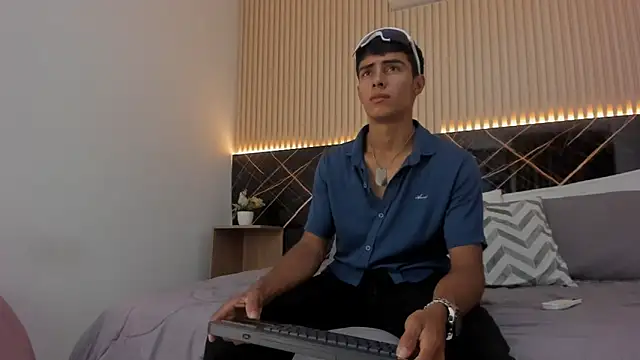Bruno fox online show from June 11, 2026, 8:17 pm